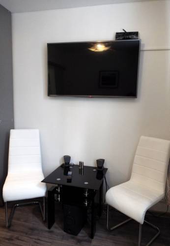 24 Hour-Self Check-In Apartment Namestie Svaeteho Egidia Πόπραντ Δωμάτιο φωτογραφία